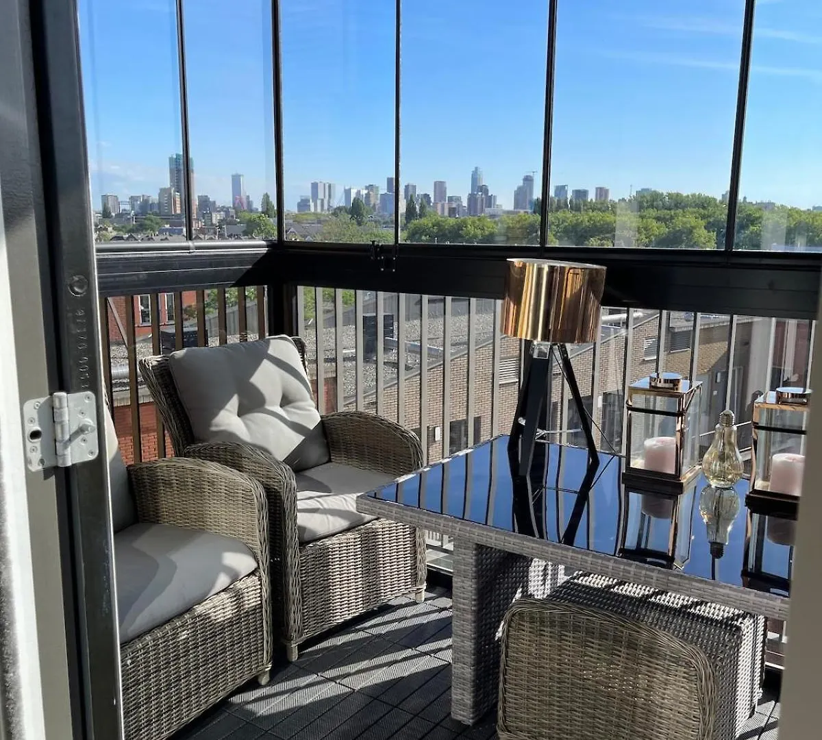 Beautiful Luxury Apartment With Skyline Rotterdam